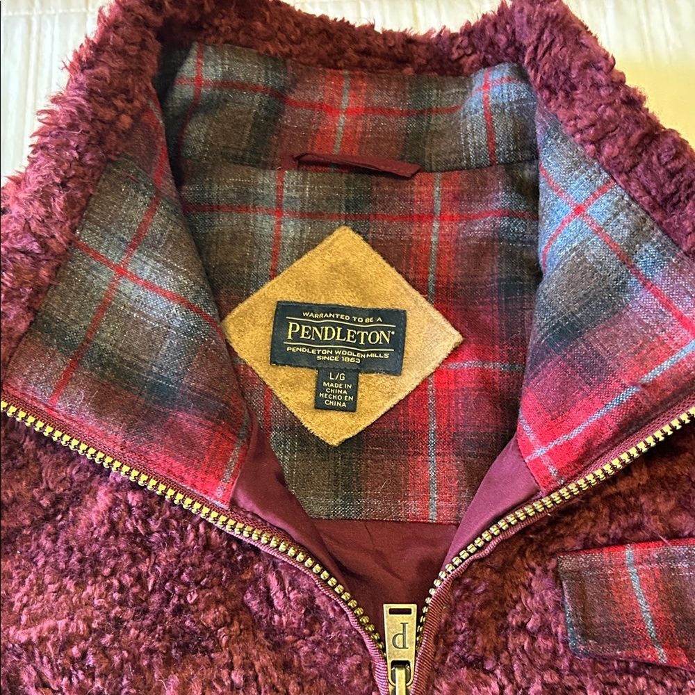 Pendleton Maroon Fleece Jacket with Plaid Detail Size Large - Picture 4 of 10